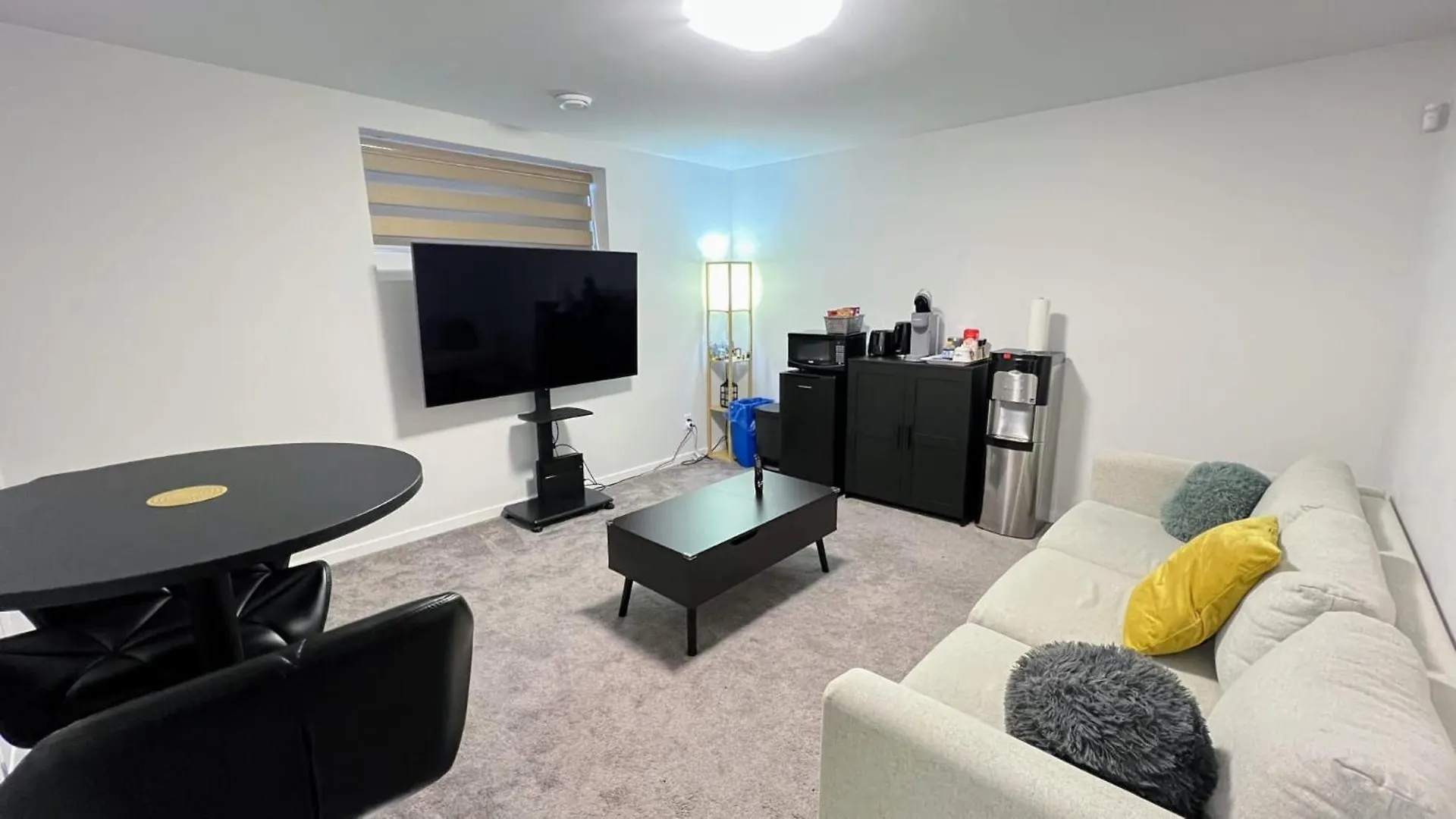 Entire Guest Suite In Winnipeg, Separate Entrance Canada